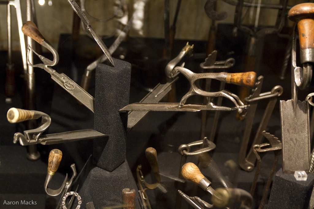 Album Hoof Trimming Chisels